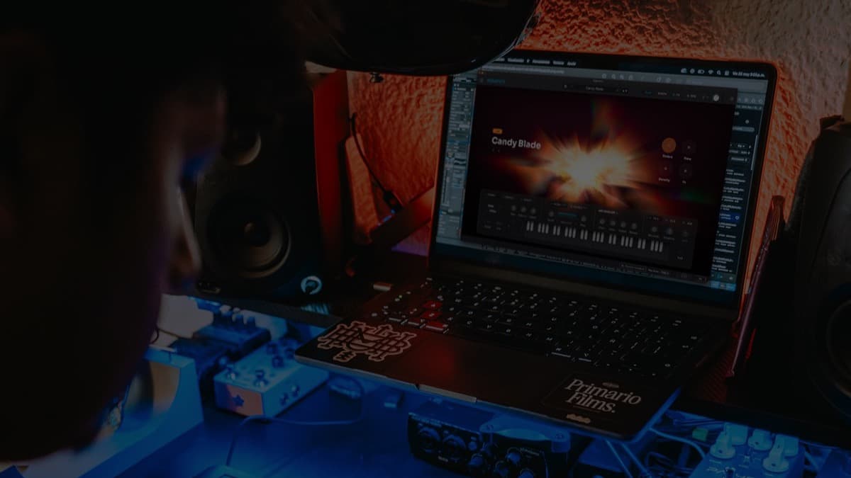 Arturia Pigments Play free synthesizer interface showing the simplified Play view with macro controls