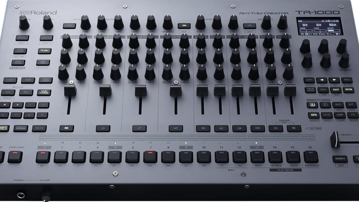 Roland TR-1000 Rhythm Creator analog drum machine front panel