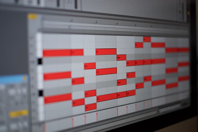 Music Theory Tutorial: Tips for Better Chord Progressions
