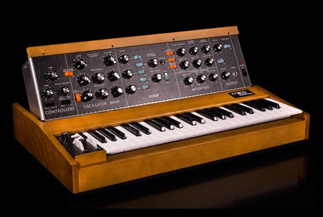 Classic Gear Spotlight: Moog Minimoog Synthesizer